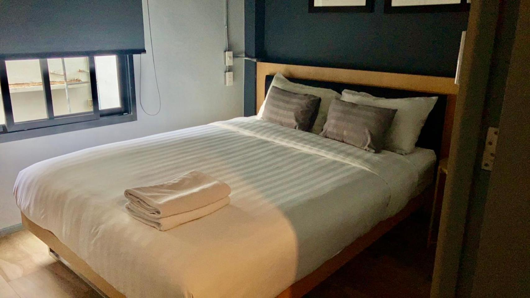 Bangkok Silom Chat Box Hostel Extérieur photo