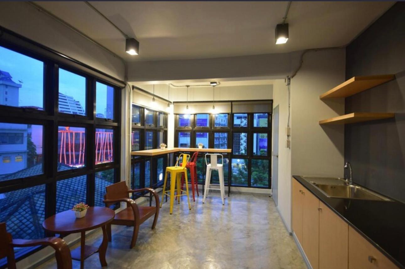 Bangkok Silom Chat Box Hostel Extérieur photo