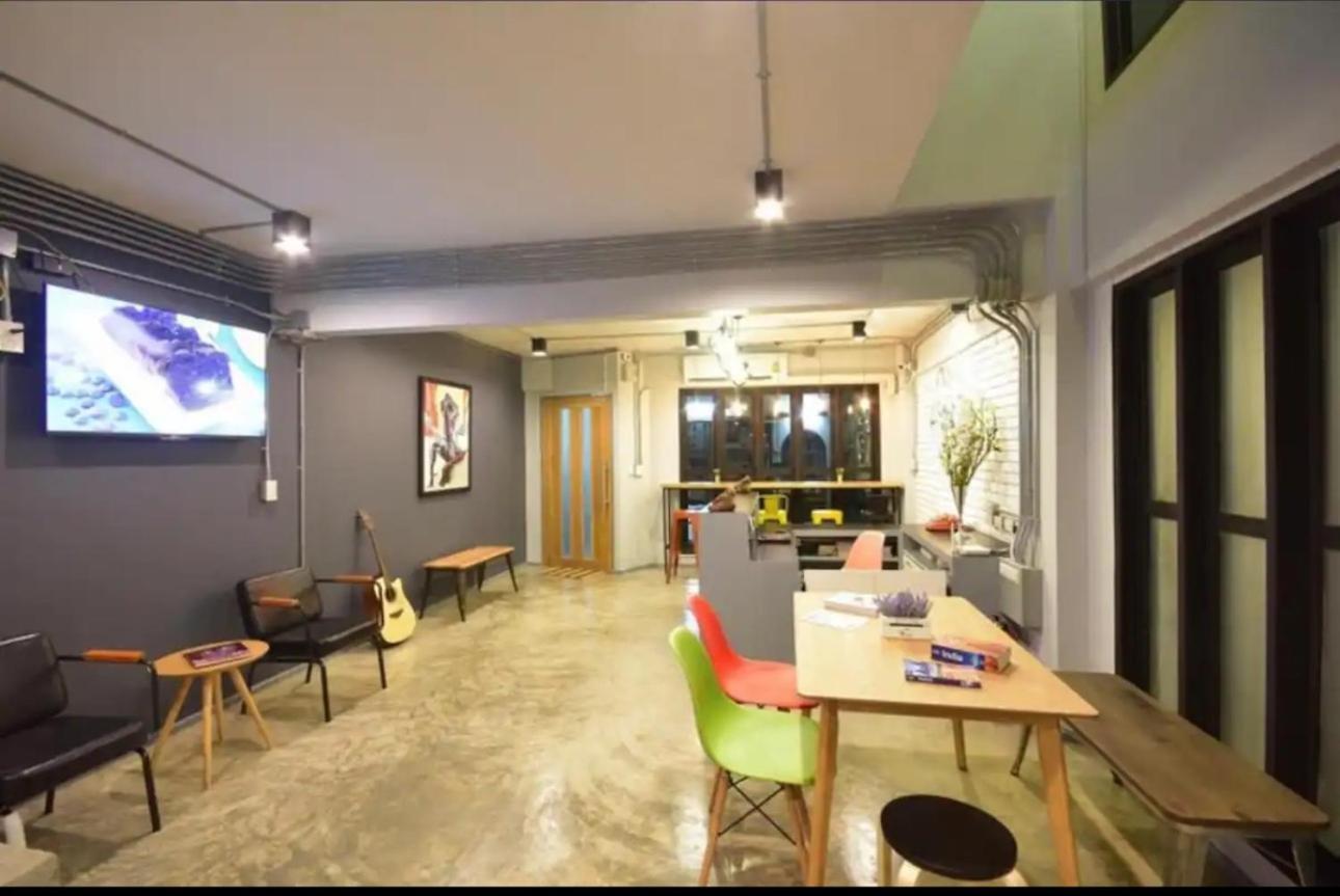 Bangkok Silom Chat Box Hostel Extérieur photo