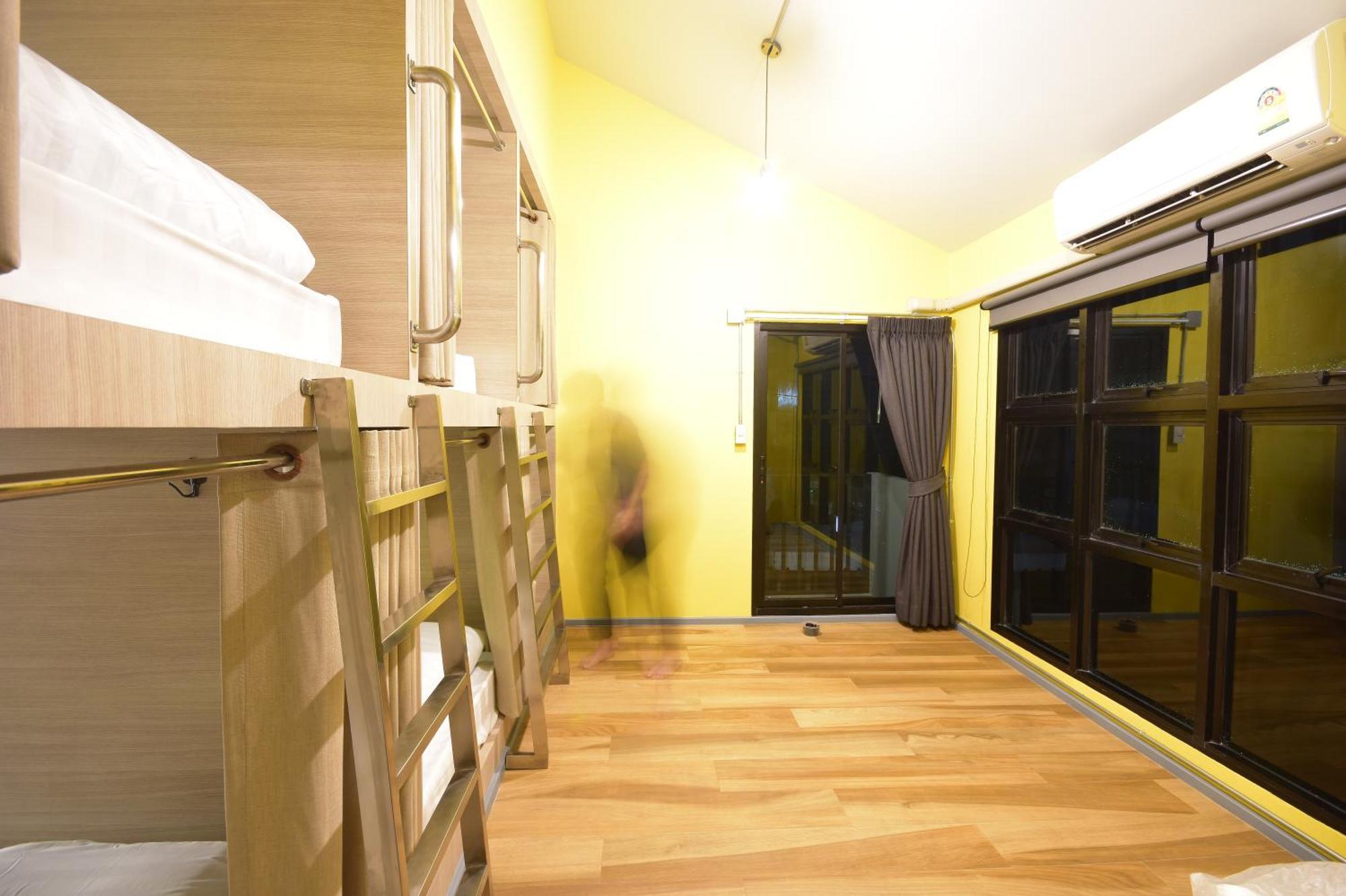 Bangkok Silom Chat Box Hostel Extérieur photo