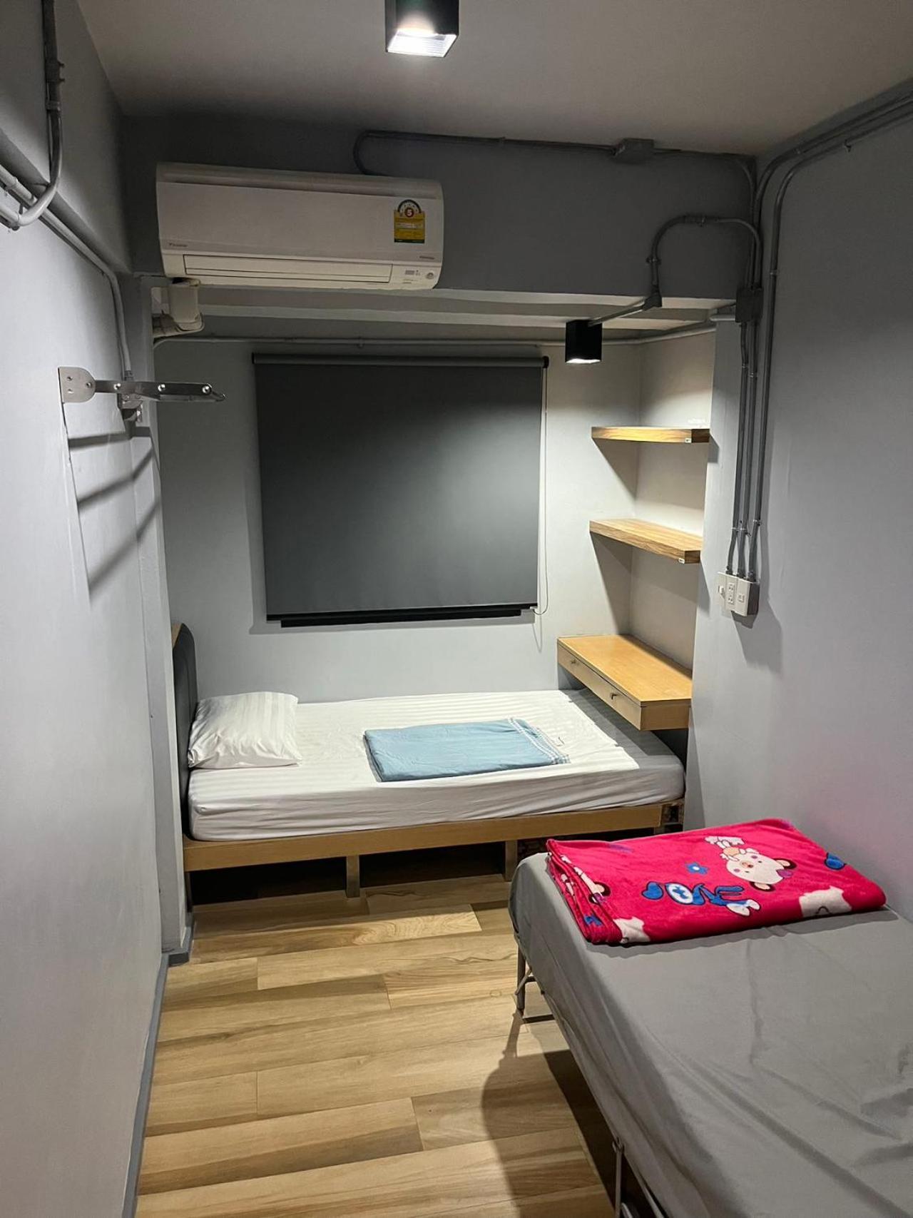 Bangkok Silom Chat Box Hostel Extérieur photo